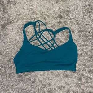 SOLD Lululemon free to be wild bra size 8